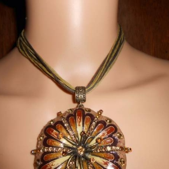 Large Sparkly Enamel Flower Pendant Necklace - Picture 4 of 7